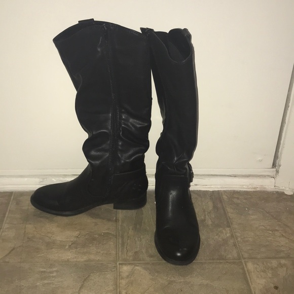 Black winter boots - Picture 1 of 2